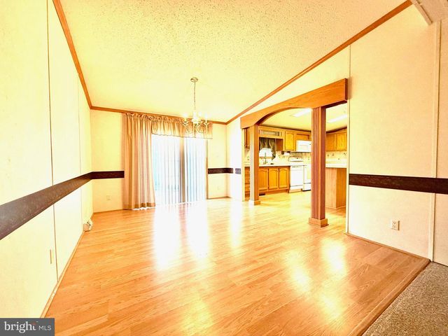 401 NIGHTHAWK DR, Petersburg, WV 26847