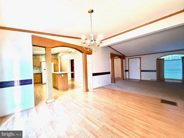 401 NIGHTHAWK DR, Petersburg, WV 26847