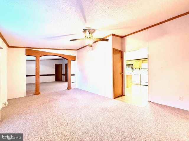 401 NIGHTHAWK DR, Petersburg, WV 26847