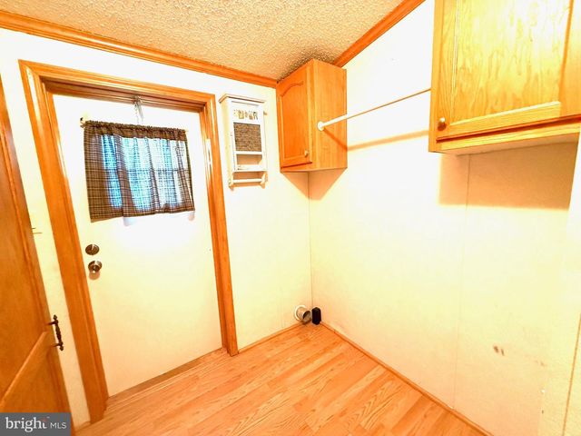 401 NIGHTHAWK DR, Petersburg, WV 26847