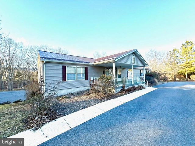 401 NIGHTHAWK DR, Petersburg, WV 26847