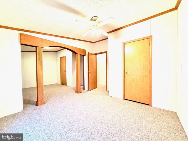 401 NIGHTHAWK DR, Petersburg, WV 26847