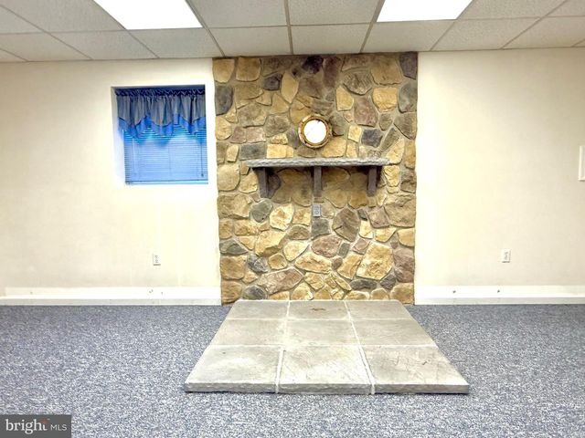 401 NIGHTHAWK DR, Petersburg, WV 26847