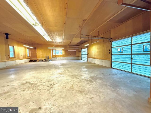 401 NIGHTHAWK DR, Petersburg, WV 26847