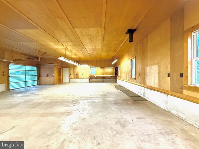 401 NIGHTHAWK DR, Petersburg, WV 26847