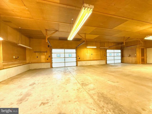 401 NIGHTHAWK DR, Petersburg, WV 26847