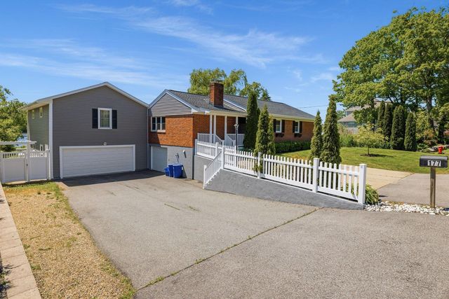 177 Spur Road, Dover, NH 03820