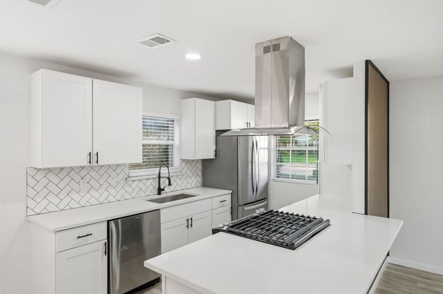 1421 Park East Drive, Garland, TX 75043