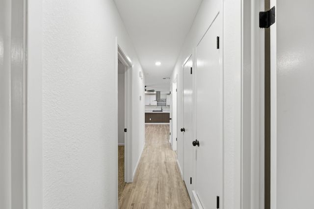 1421 Park East Drive, Garland, TX 75043