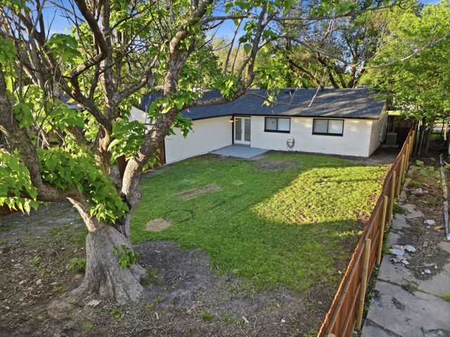 1421 Park East Drive, Garland, TX 75043