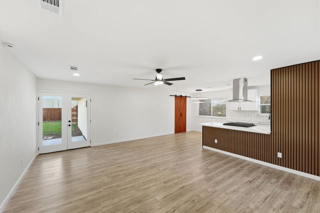 1421 Park East Drive, Garland, TX 75043