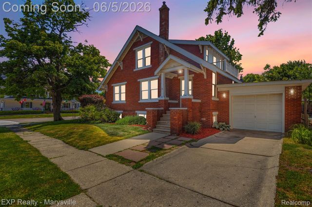 504 Clinton, St. Clair, MI 48079