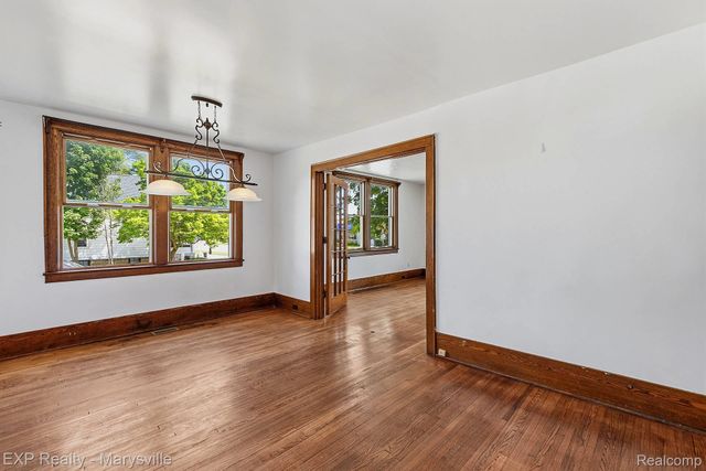 504 Clinton, St. Clair, MI 48079