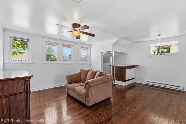 504 Clinton, St. Clair, MI 48079