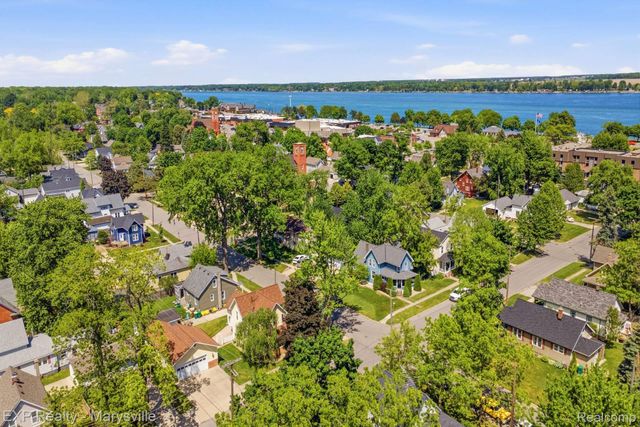 504 Clinton, St. Clair, MI 48079