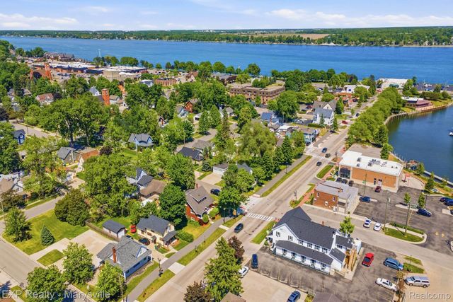 504 Clinton, St. Clair, MI 48079