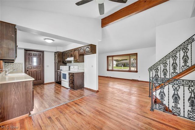 42988 Woodhill Drive, Elyria, OH 44035