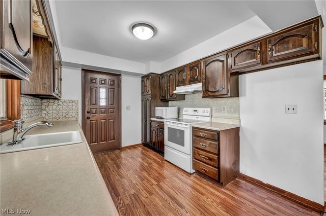 42988 Woodhill Drive, Elyria, OH 44035