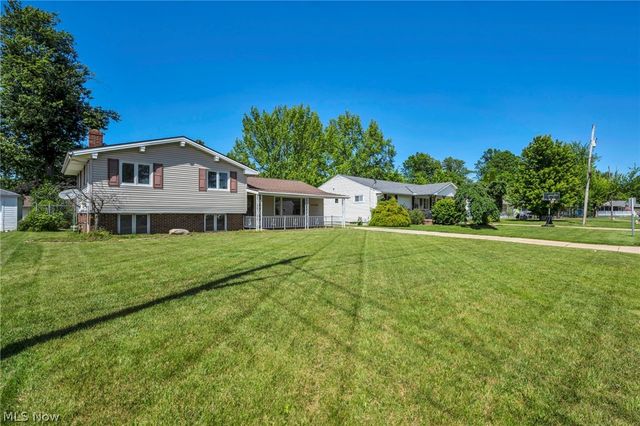 42988 Woodhill Drive, Elyria, OH 44035