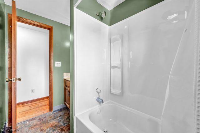 42988 Woodhill Drive, Elyria, OH 44035