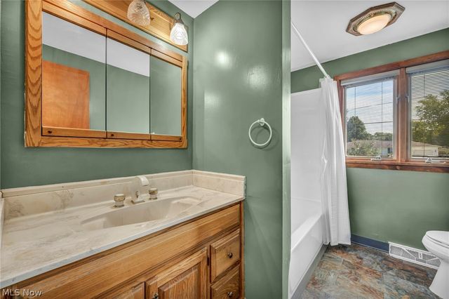 42988 Woodhill Drive, Elyria, OH 44035