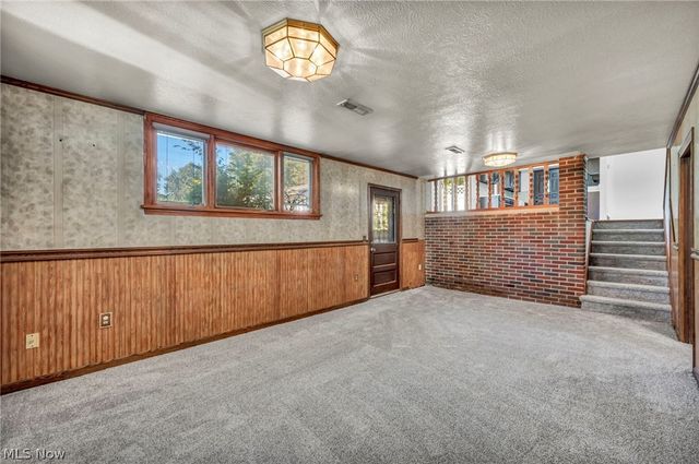 42988 Woodhill Drive, Elyria, OH 44035