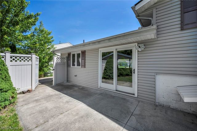 42988 Woodhill Drive, Elyria, OH 44035
