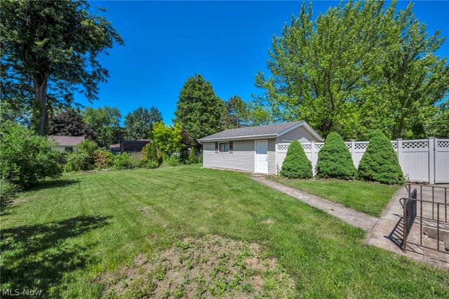 42988 Woodhill Drive, Elyria, OH 44035