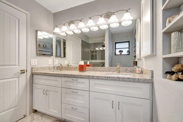 10927 DOLPHIN PALM Court A, Boynton Beach, FL 33437