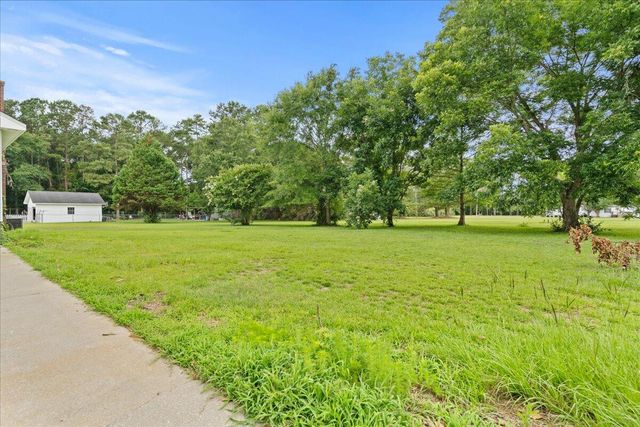 1186 Pointer Drive, Manning, SC 29102