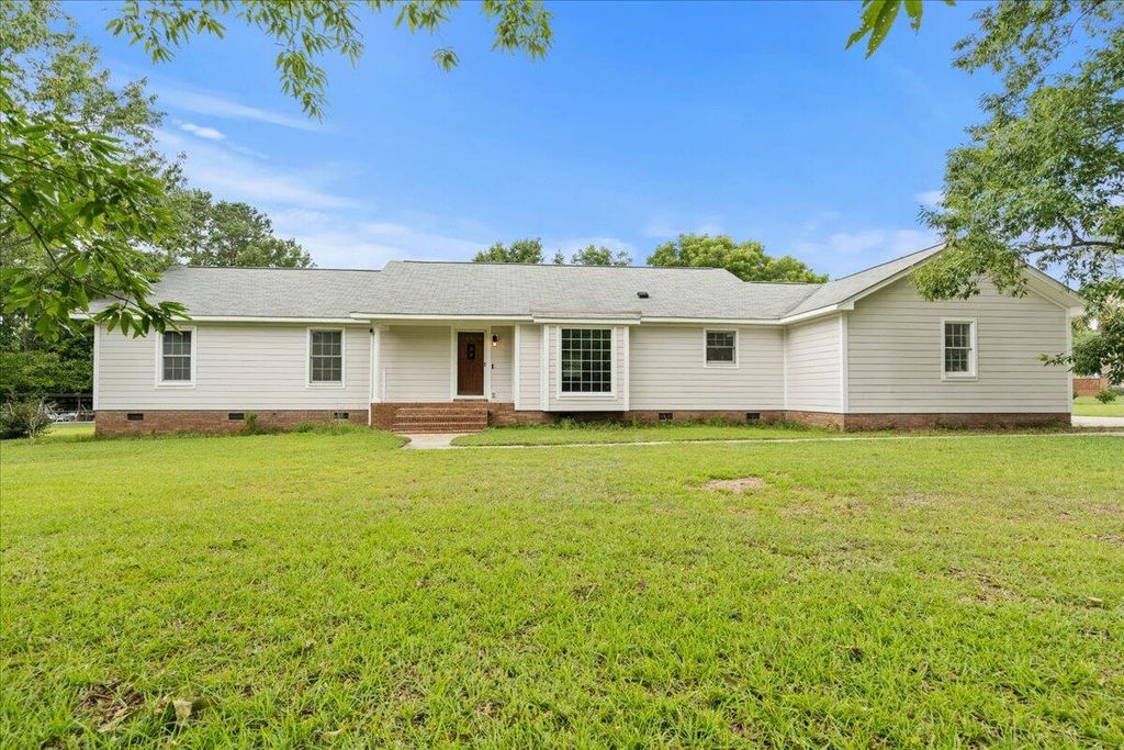 1186 Pointer Drive, Manning, SC 29102