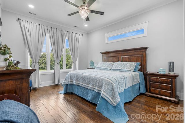 5780 W Hwy 10 Highway, Hickory, NC 28602