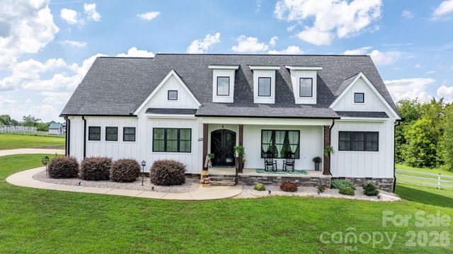 5780 W Hwy 10 Highway, Hickory, NC 28602