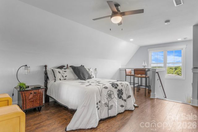 5780 W Hwy 10 Highway, Hickory, NC 28602