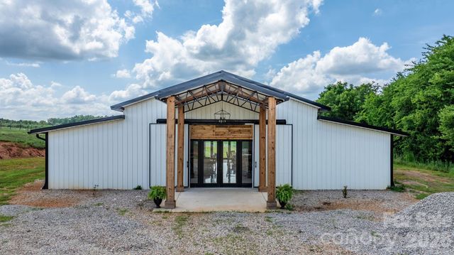 5780 W Hwy 10 Highway, Hickory, NC 28602