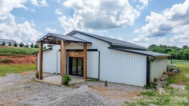 5780 W Hwy 10 Highway, Hickory, NC 28602