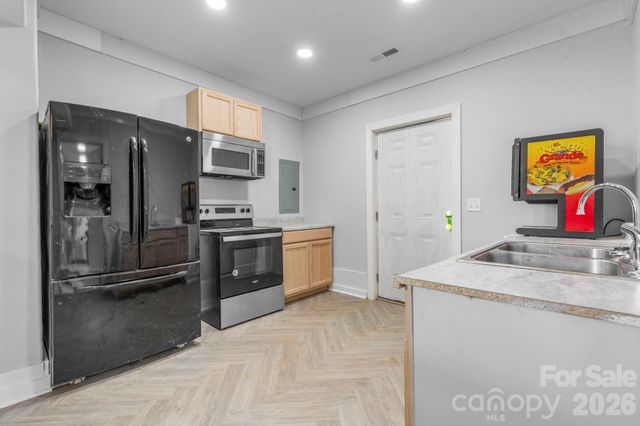 5780 W Hwy 10 Highway, Hickory, NC 28602