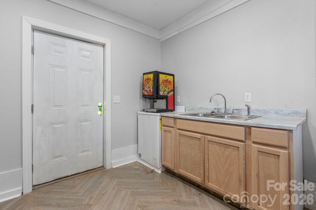 5780 W Hwy 10 Highway, Hickory, NC 28602