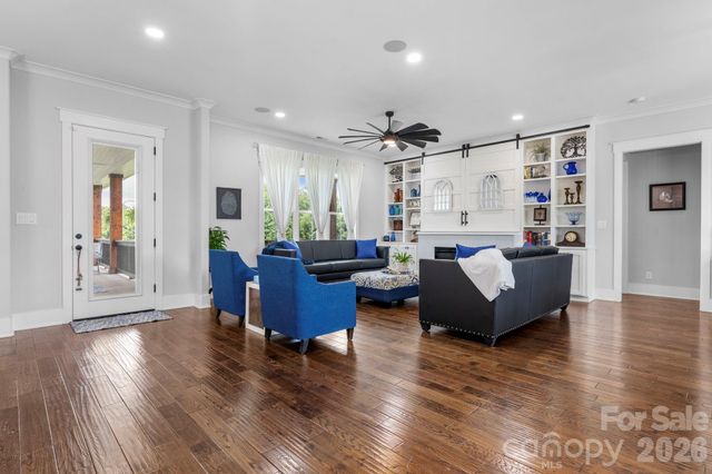 5780 W Hwy 10 Highway, Hickory, NC 28602