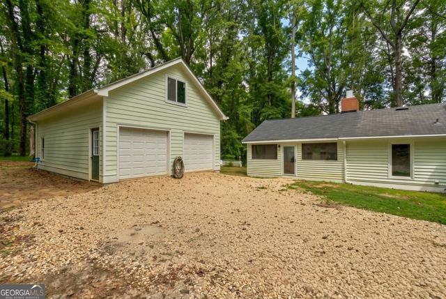 925 Cleveland Road, Bogart, GA 30622