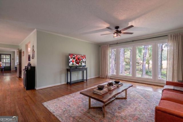 925 Cleveland Road, Bogart, GA 30622