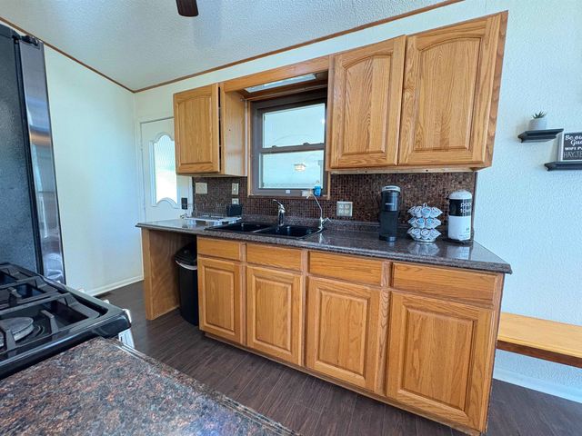 4 Cisco Circle, Cherokee Village, AR 72529