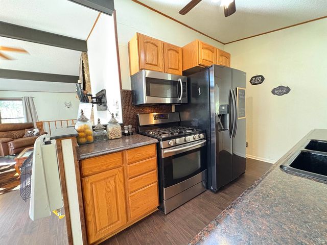 4 Cisco Circle, Cherokee Village, AR 72529