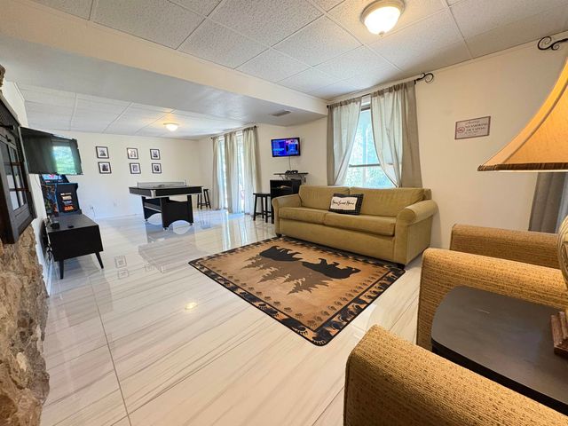 4 Cisco Circle, Cherokee Village, AR 72529