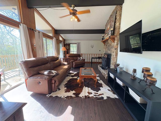 4 Cisco Circle, Cherokee Village, AR 72529