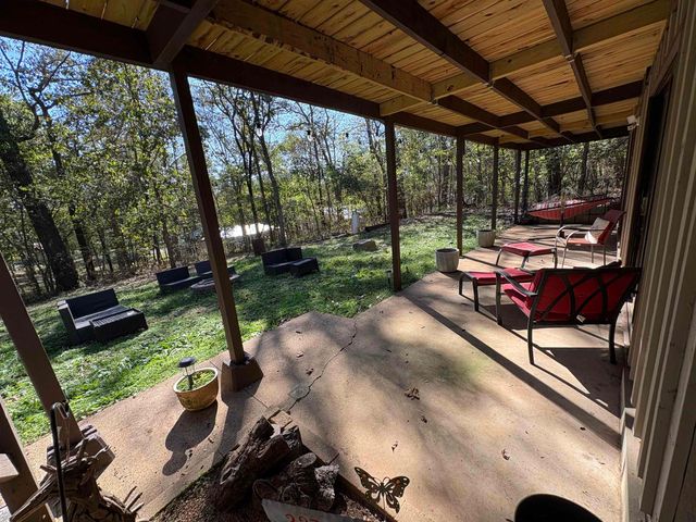 4 Cisco Circle, Cherokee Village, AR 72529