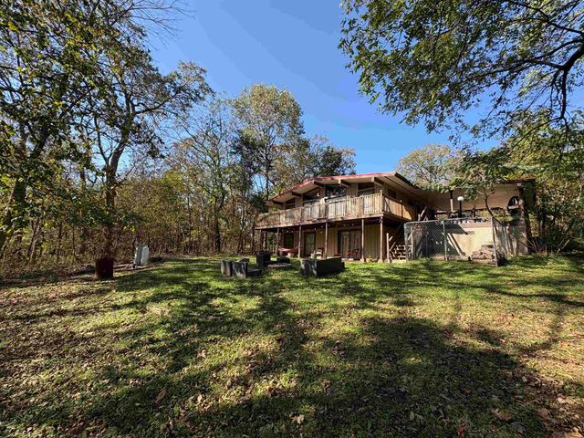 4 Cisco Circle, Cherokee Village, AR 72529