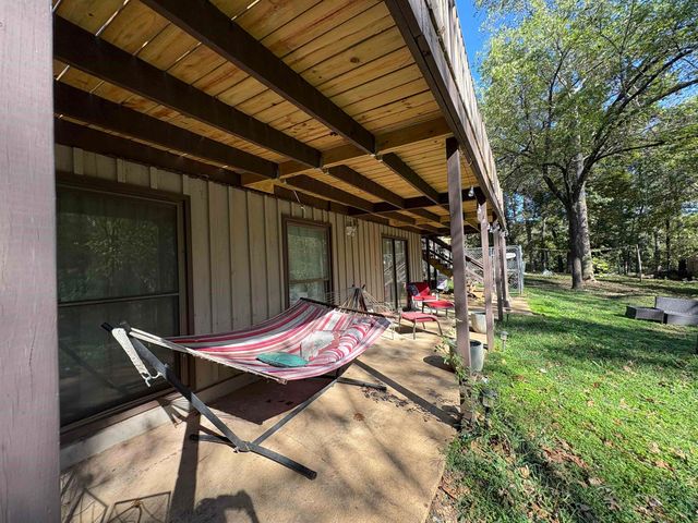 4 Cisco Circle, Cherokee Village, AR 72529