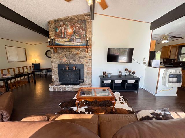 4 Cisco Circle, Cherokee Village, AR 72529