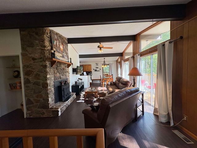 4 Cisco Circle, Cherokee Village, AR 72529